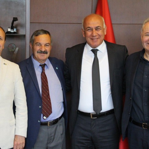 
                            İYİ Parti Milletvekili Aydın Adnan Sezgin'den Başkan Tuncel'e Ziyaret
                        